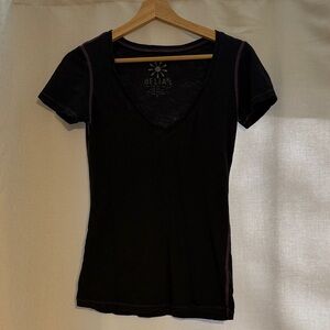 dELiA*s Black Short Sleeve V-Neck Tee